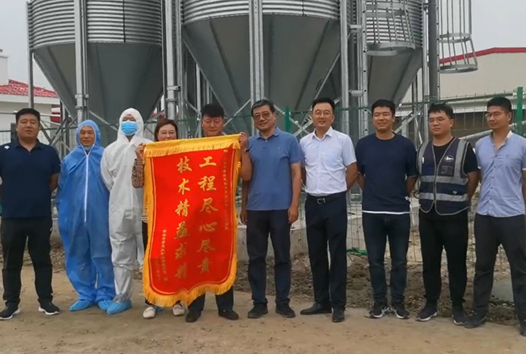 敬業(yè)奉獻暖人心，精品工程獲錦旗