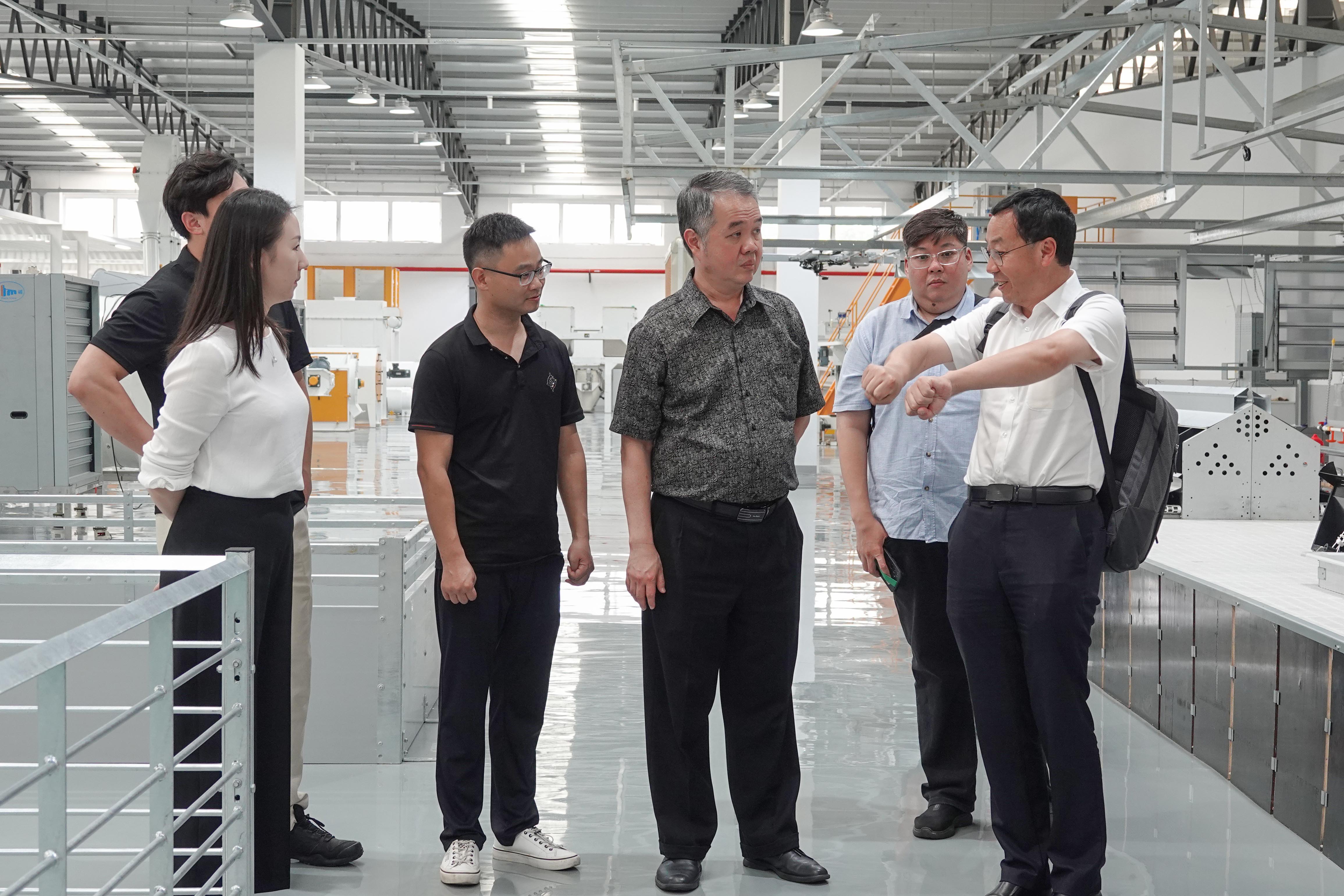 1694652643456825.jpg 2.jpg